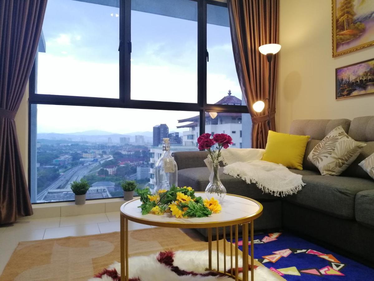 Astetica Residences @ スリ・カンバンガン エクステリア 写真
