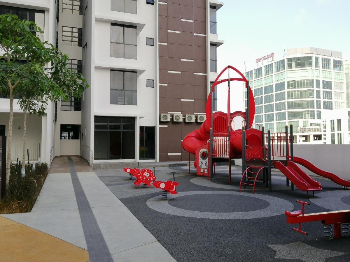 Astetica Residences @ スリ・カンバンガン エクステリア 写真