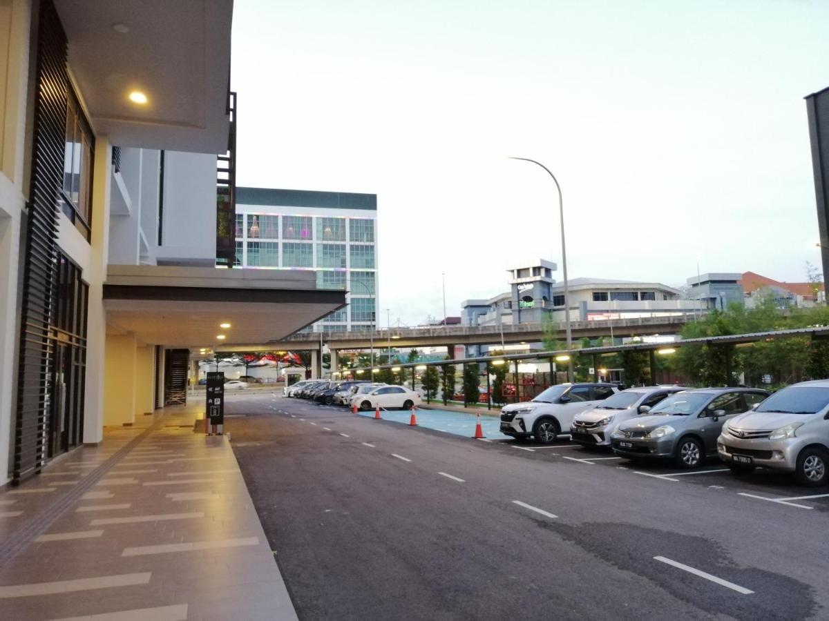 Astetica Residences @ スリ・カンバンガン エクステリア 写真